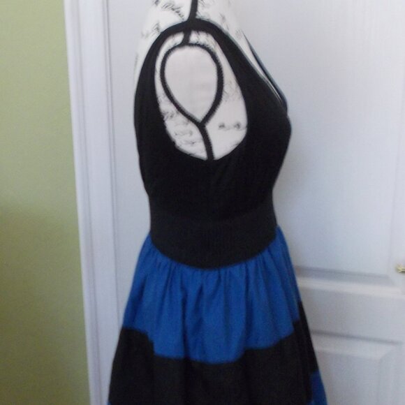 Marquis V Neck Tank Dress - Picture 3 of 5